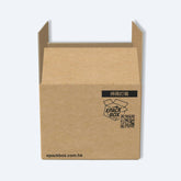epackbox F3紙箱的端面特寫,清晰展示品牌標識、「掃碼訂箱」QR Code二維碼及官方網址epackbox.com.hk,方便用戶快速回購。