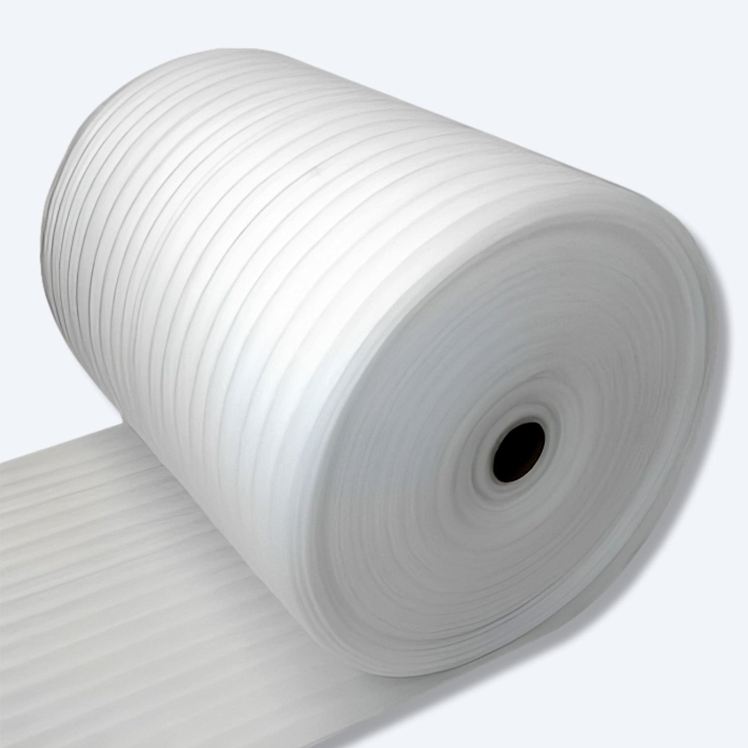 電商專用白色珍珠棉卷，理想緩衡包裝物料/材料，疊放展示於無干擾背景。
