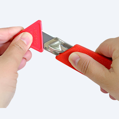 紅色日本NT CUTTER大鎅刀的刀鋒圖，顯示了刀鋒位置，可以批發及零售。